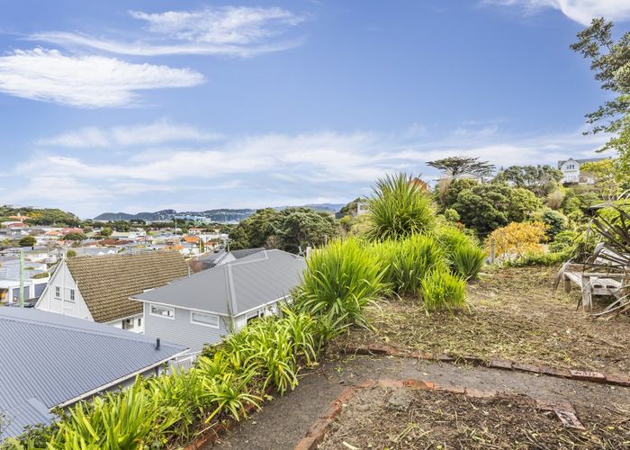  at 541 Broadway, Miramar, Wellington