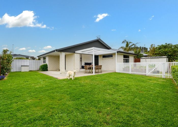  at 230 Ballintoy Park Drive, Welcome Bay, Tauranga