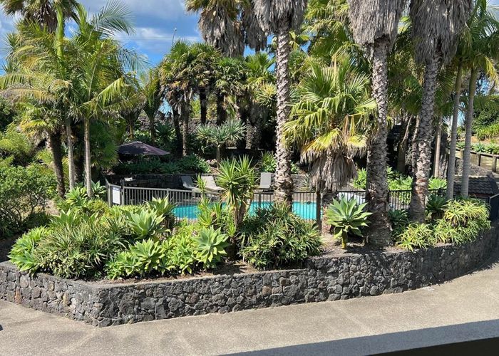  at 5/90 Albany Highway, Albany, North Shore City, Auckland