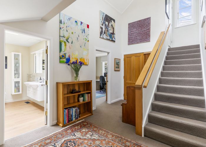  at 68 Friend Street, Karori, Wellington, Wellington