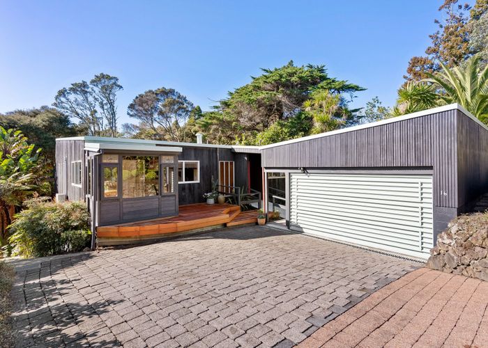  at 16 Vienna Place, Birkenhead, Auckland