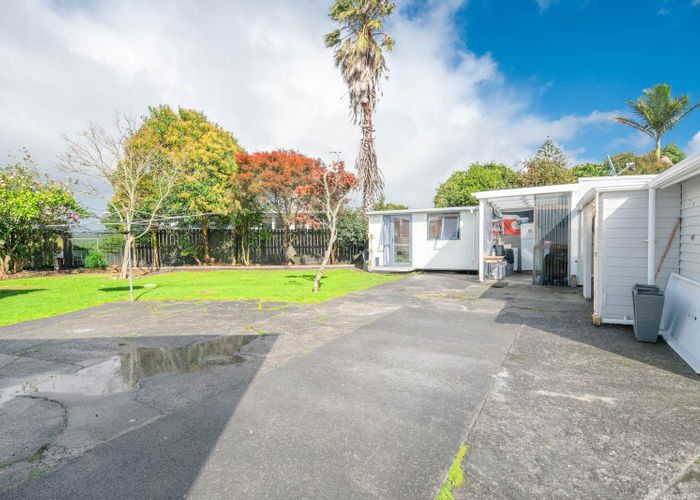  at 19 Edgerton Road, Te Atatu Peninsula, Waitakere City, Auckland