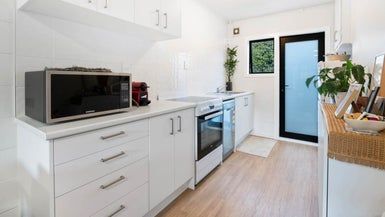  at 4/767 Beach Road, Browns Bay, Auckland