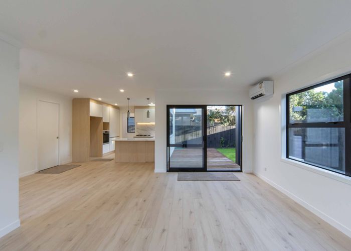  at 2/11 Comries Road, Chartwell, Hamilton, Waikato