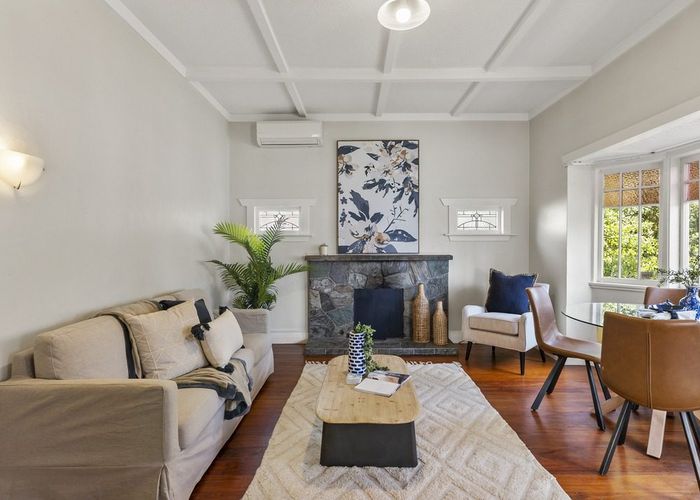  at 5 Riro Street, Point Chevalier, Auckland