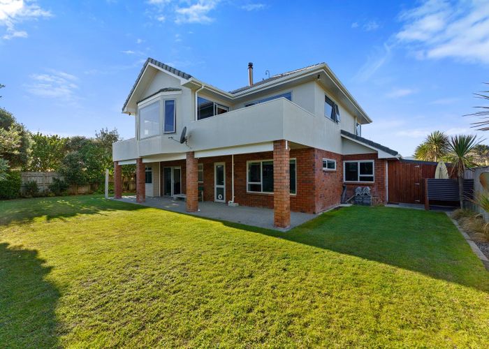  at 8 Scott Avenue, Otaki Beach, Otaki