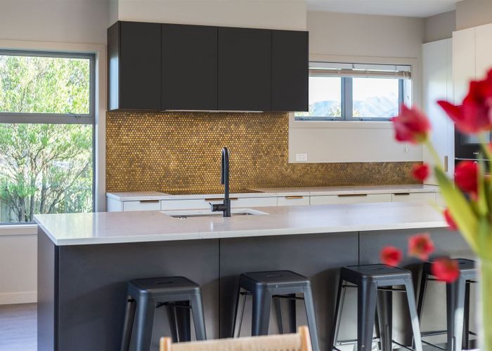  at 29 Kaimai Place, Aotea, Porirua