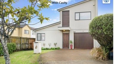  at 13 Bunker Rise, Golflands, Auckland