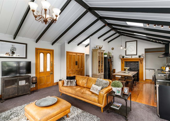  at 5 Queen Street, Feilding, Feilding