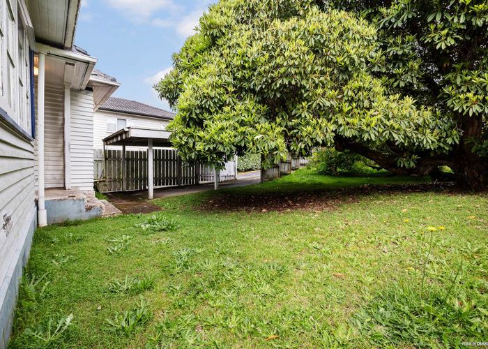 at 1/8 Hillsborough Road, Hillsborough, Auckland City, Auckland
