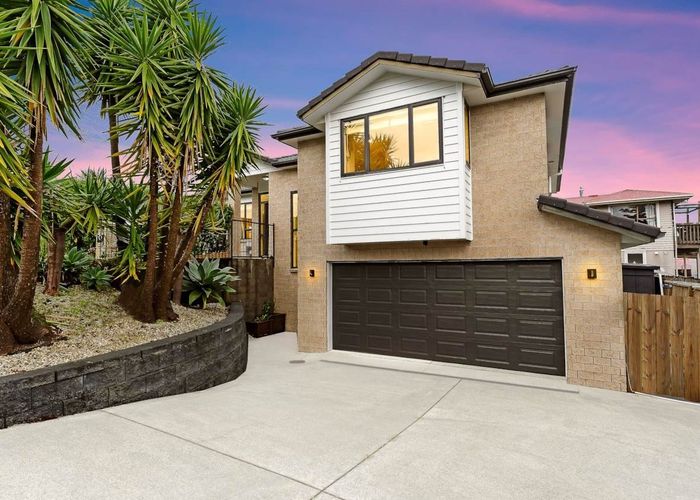  at 2 Bangla Place, Massey, Auckland