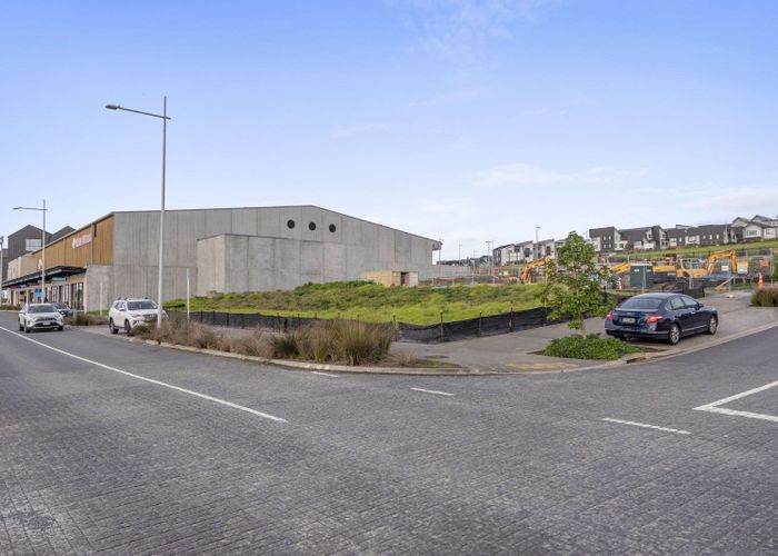  at 33 Pennant Street, Long Bay, Auckland