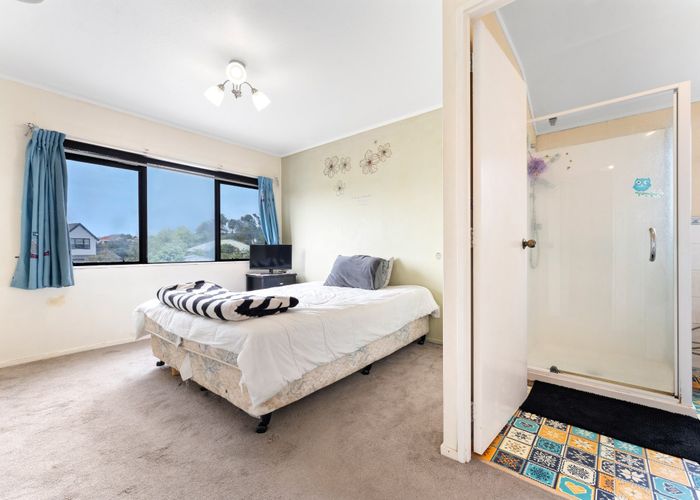  at 7 Clarion Place, Glendene, Auckland