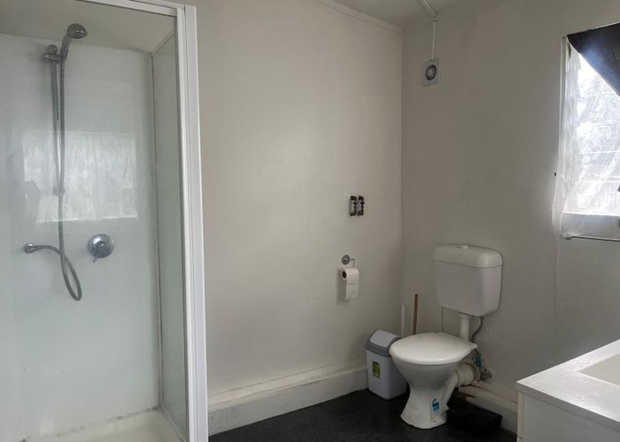  at 2/9 Stewart Place, Otara, Manukau City, Auckland