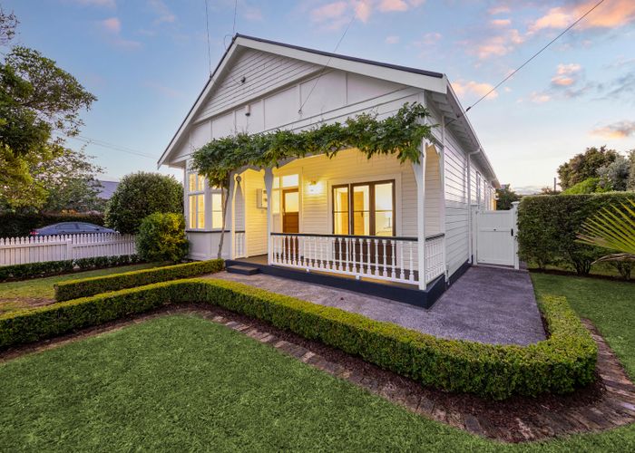  at 47 Pine Street, Mount Eden, Auckland