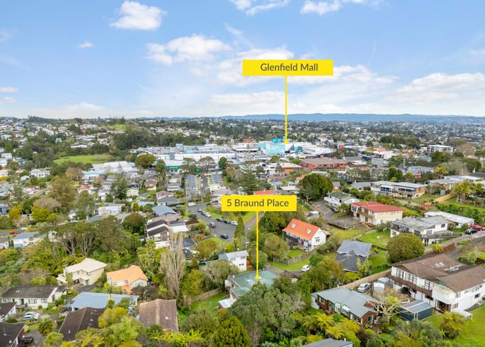  at 5 Braund Place, Glenfield, Auckland