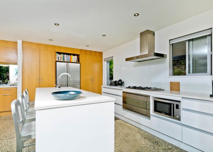  at 3/304 Beach Road, Campbells Bay, Auckland