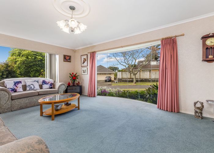  at 7 Highfields Terrace, Henderson, Auckland