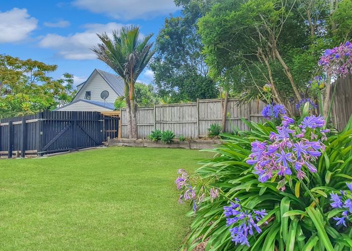  at 4/176 Henderson Valley Road, Henderson, Waitakere City, Auckland