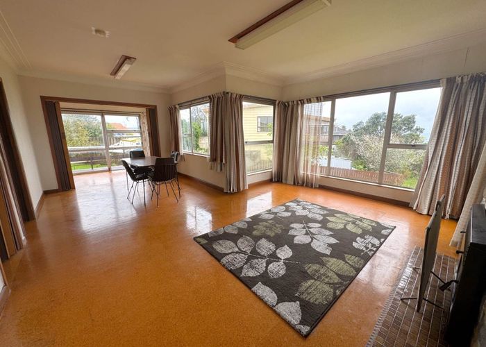  at 59 Deep Creek Road, Waiake, North Shore City, Auckland