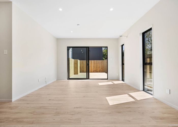  at 1-5/62 Woodside Road, Massey, Waitakere City, Auckland