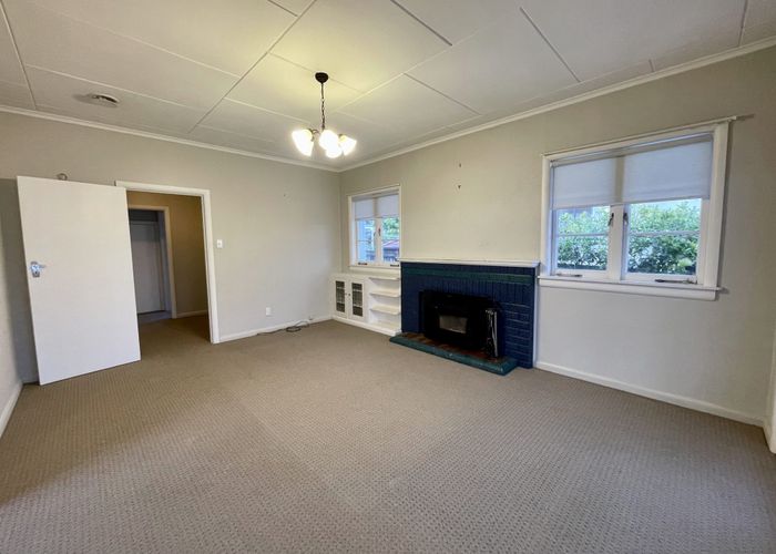 at 1 Camellia Place, Mount Roskill, Auckland