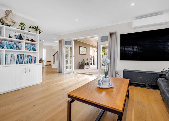  at 4 Gibson Place, Mellons Bay, Manukau City, Auckland