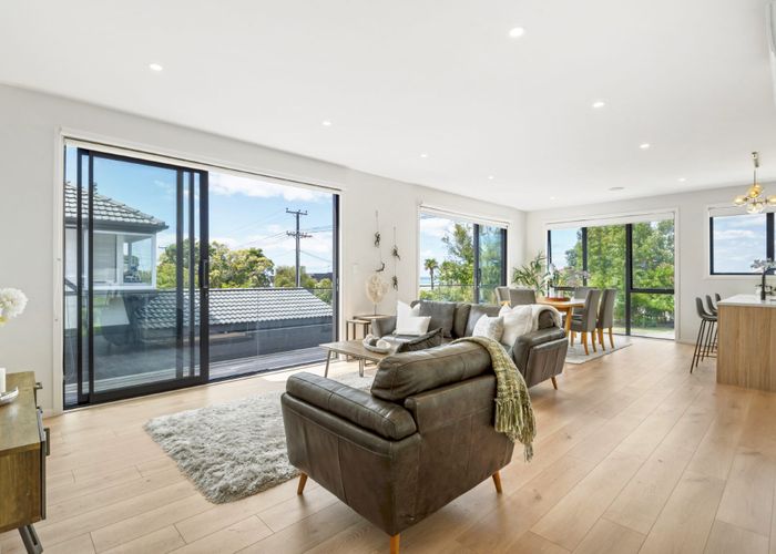  at 43 Knights Road, Rothesay Bay, North Shore City, Auckland