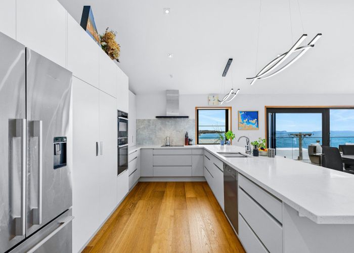  at 35 Rothesay Bay Road, Rothesay Bay, North Shore City, Auckland