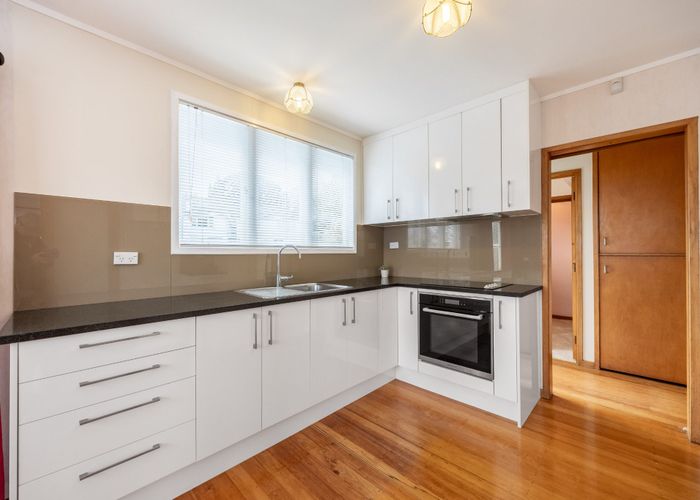  at 2 Takapu Street, Henderson, Auckland