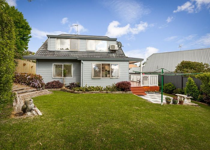  at 2/12 Ballini Rise, West Harbour, Auckland