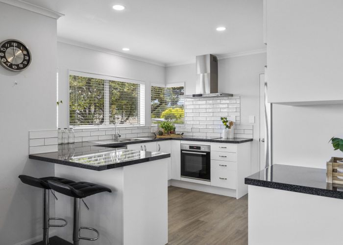  at 1 Brackenburn Drive, Ohauiti, Tauranga