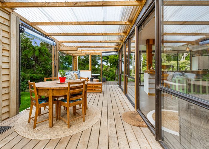  at 196 Mountain Road, Henderson Valley, Auckland