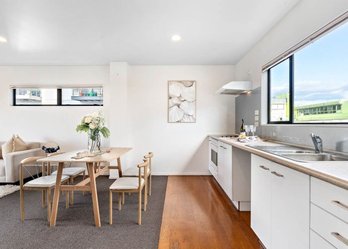  at 5/17a Delta Avenue, New Lynn, Waitakere City, Auckland