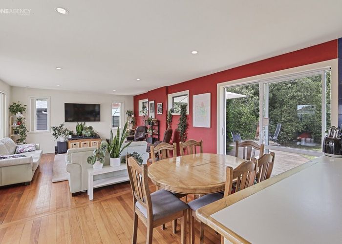  at 52 Gould Crescent, Woolston, Christchurch City, Canterbury