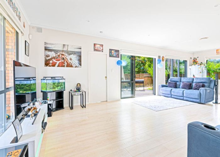  at 38 Villanova Place, Albany, Auckland