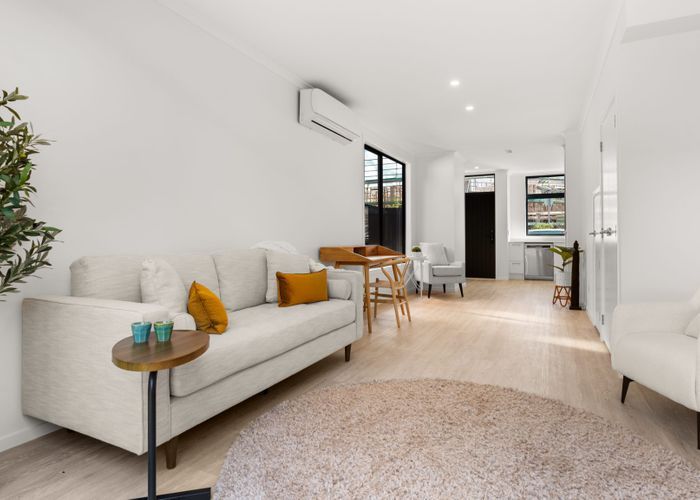  at 15 Te Tihi Street, Manukau, Manukau City, Auckland