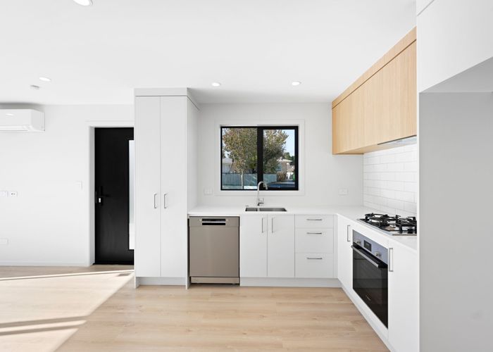  at 2/17 Fend Street, Chartwell, Hamilton, Waikato