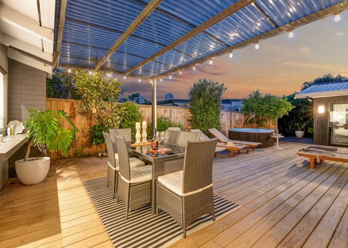  at 18 Glengarry Avenue, Manly, Rodney, Auckland