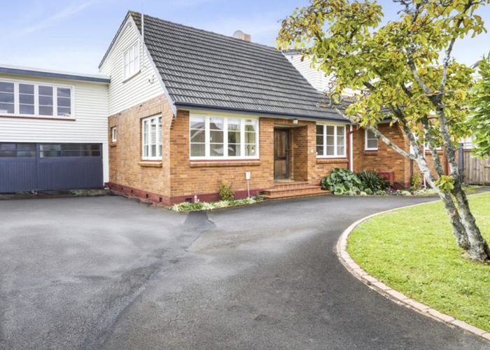  at 15 Tamihana Avenue, Fairfield, Hamilton