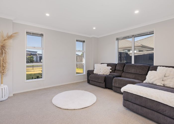  at 24 Te Kio Crescent, Papamoa Beach, Tauranga, Bay Of Plenty
