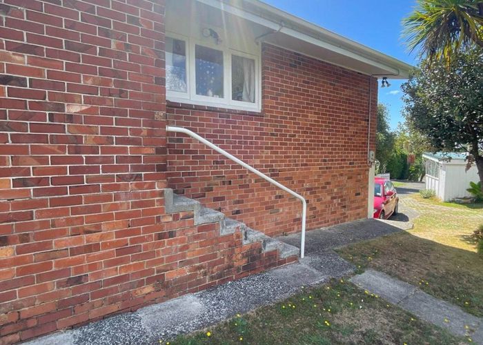  at 5/19 Montana Avenue, Murrays Bay, North Shore City, Auckland