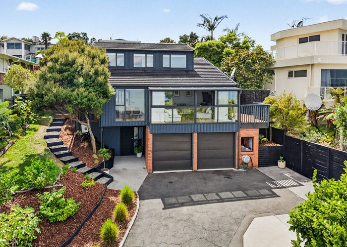  at 11 Brigantine Drive, Beach Haven, Auckland