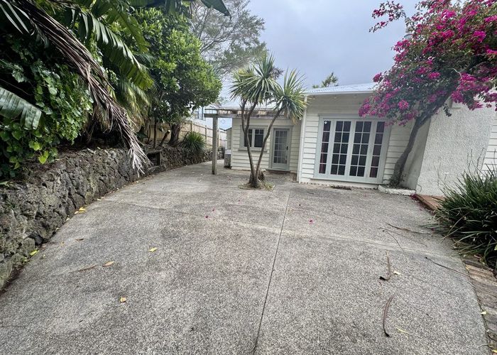 at 33 Willerton Avenue, New Lynn, Waitakere City, Auckland