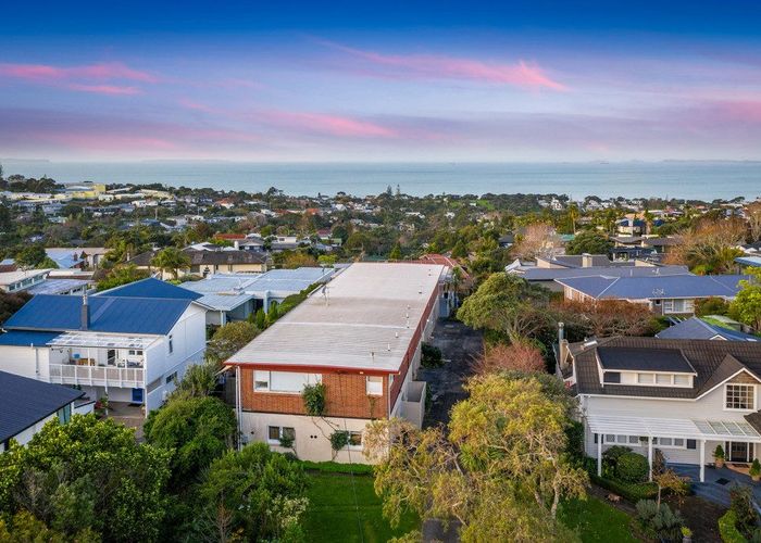  at 3/5 Braemar Road, Castor Bay, North Shore City, Auckland