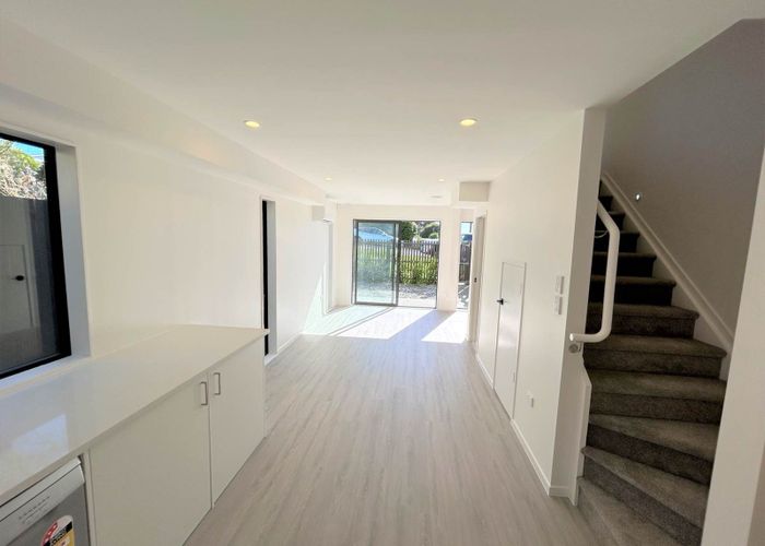  at 4/52 Rua Road, Glen Eden, Waitakere City, Auckland