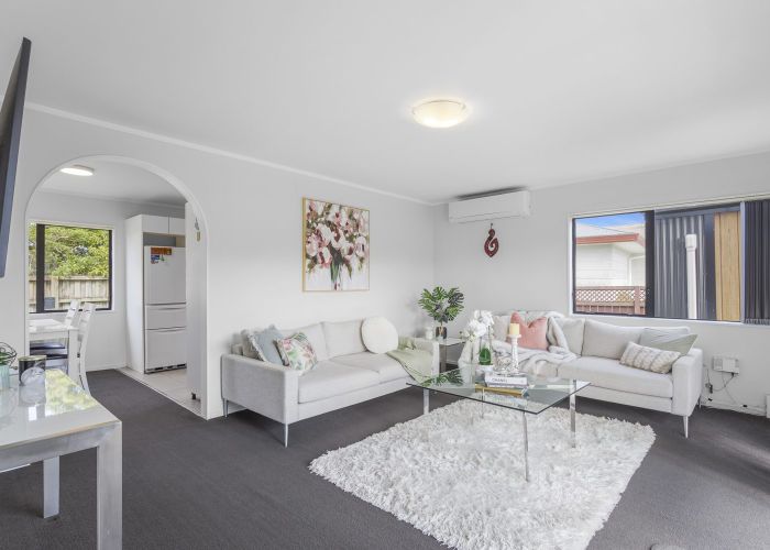  at 2/24 Leven Lane, Totara Heights, Manukau City, Auckland
