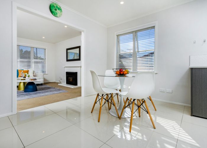  at 1/117 Lancaster Road, Beach Haven, Auckland