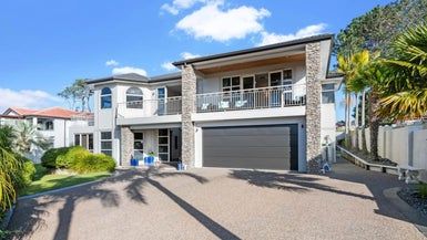  at 25 Mansion Court, West Harbour, Auckland