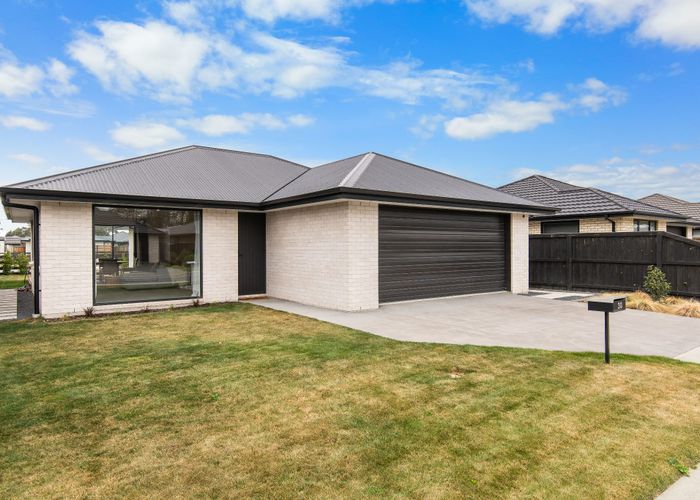  at 30 Croydon Street, Woodend, Woodend